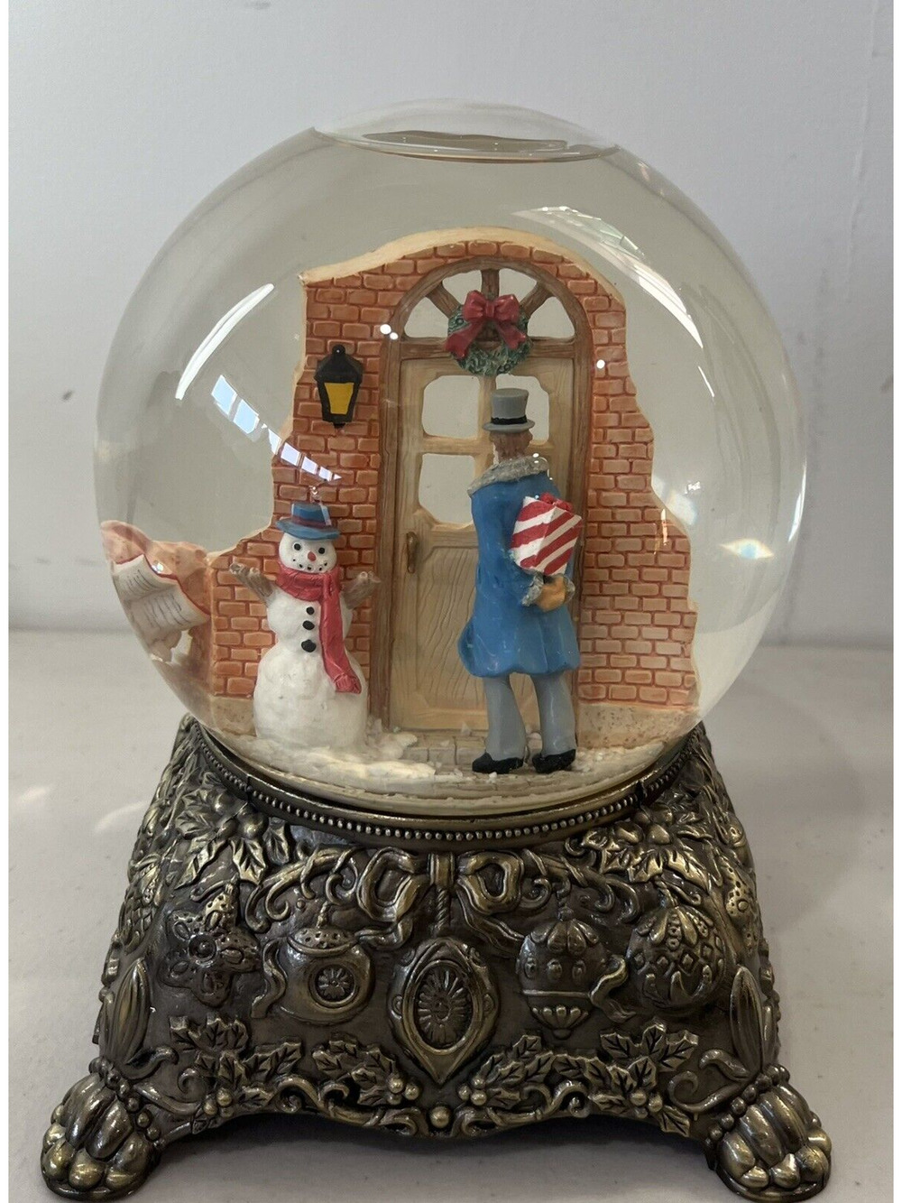 Traditions Large Water Globe Heirloom Musical w/ Metal Base